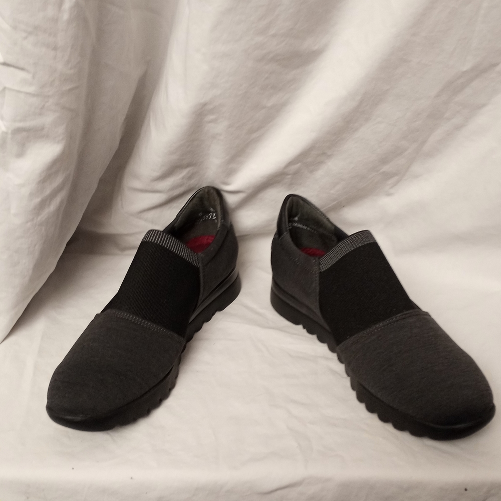 MUNRO Slip-on Shoes - Picture 3 of 7